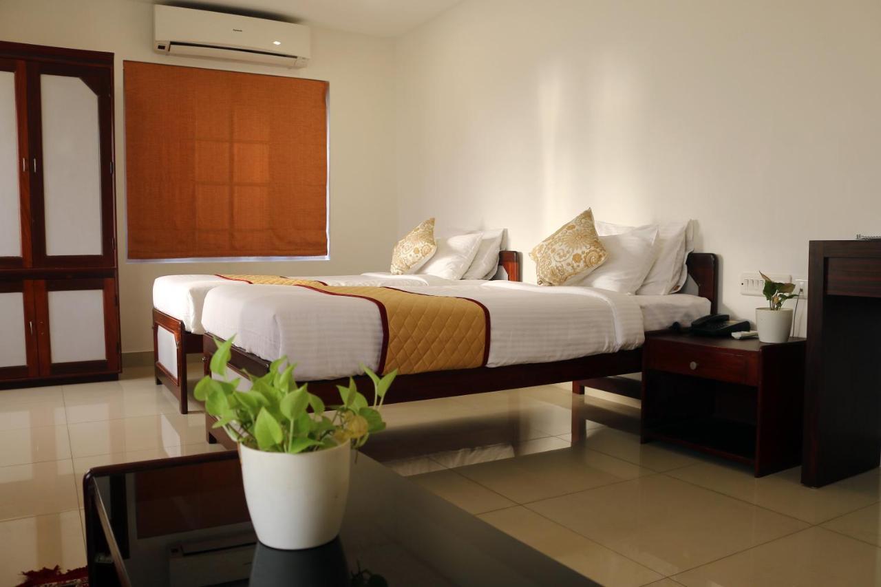 The Rubis Hotel Kottakkal Exterior foto